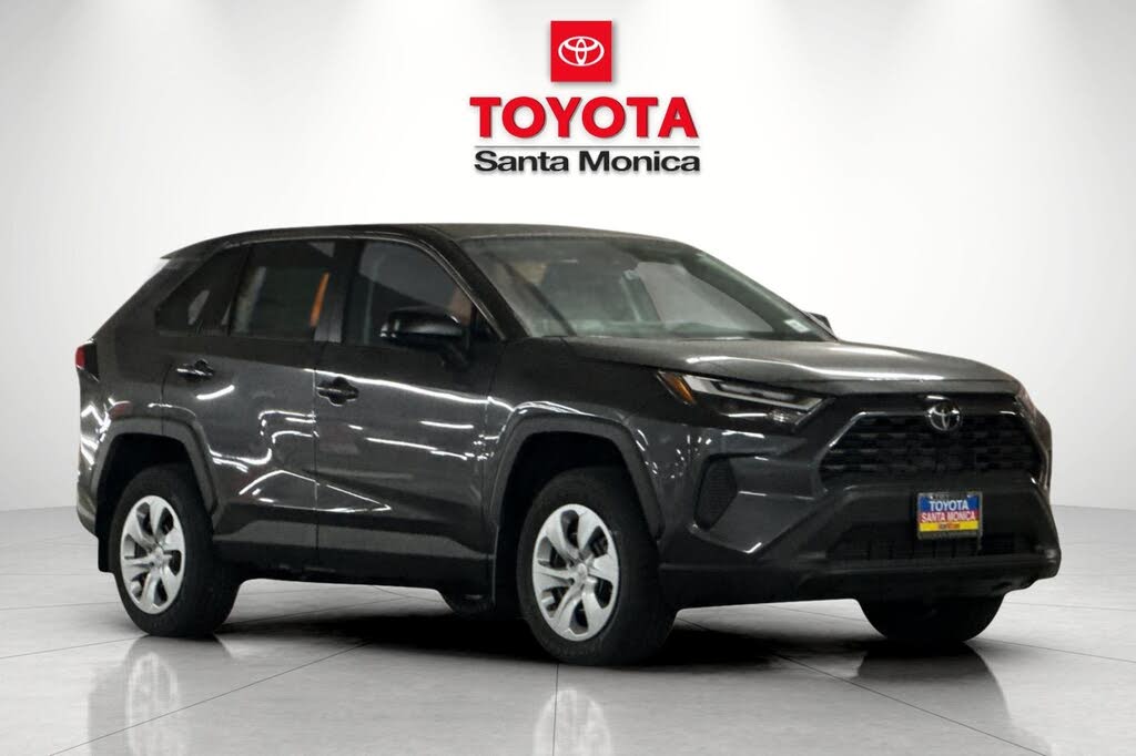 2025 Toyota RAV4 LE FWD