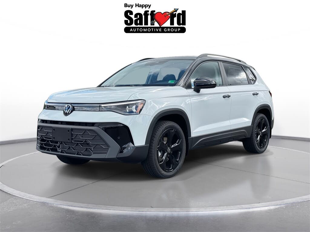 2025 Volkswagen Taos SE Black 4Motion