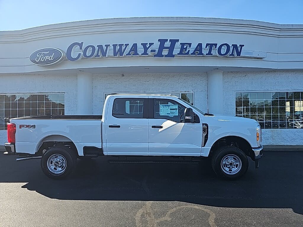 2026 Ford F-250 Super Duty XL Crew Cab 4WD