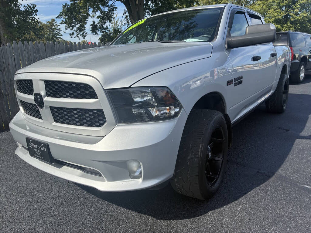 2018 RAM 1500 Express Crew Cab 4WD