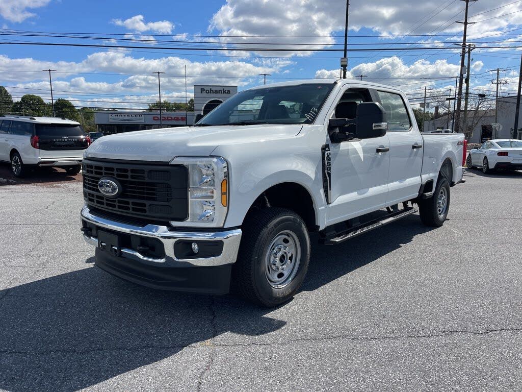 2026 Ford F-350 Super Duty XL Crew Cab 4WD