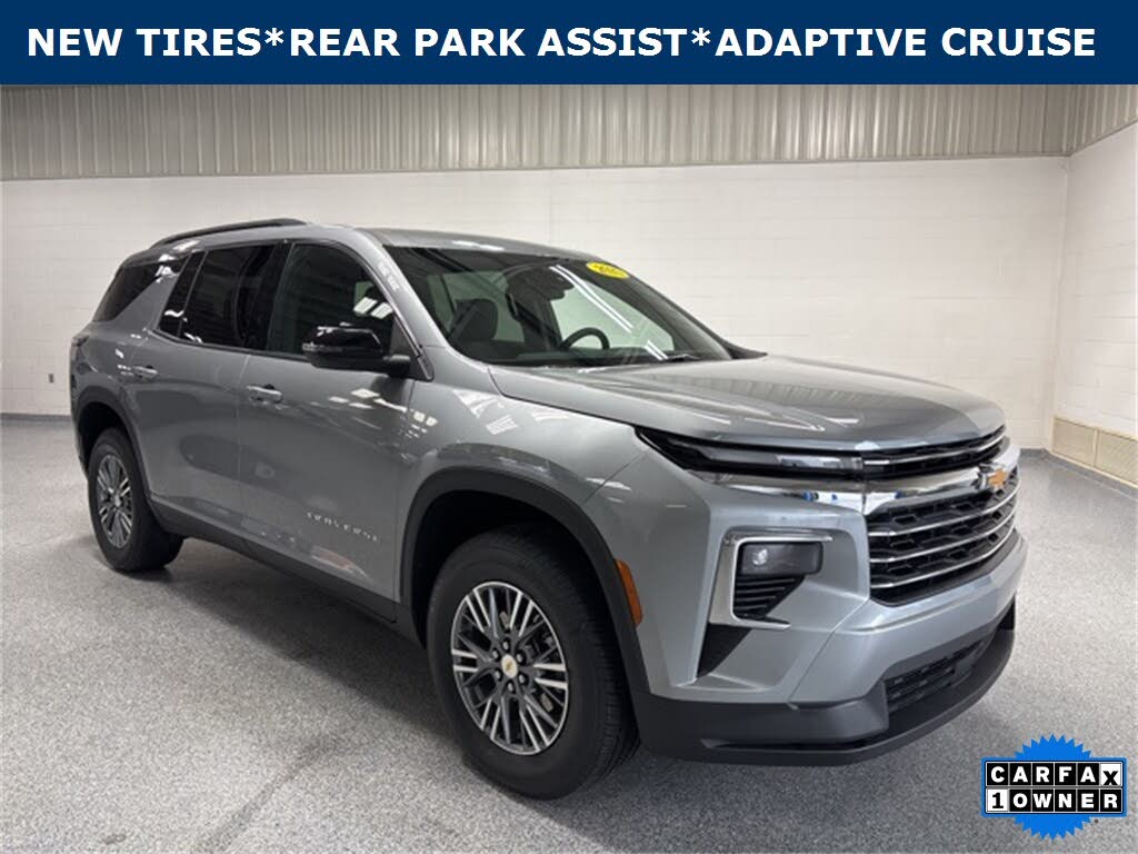 2025 Chevrolet Traverse LT FWD