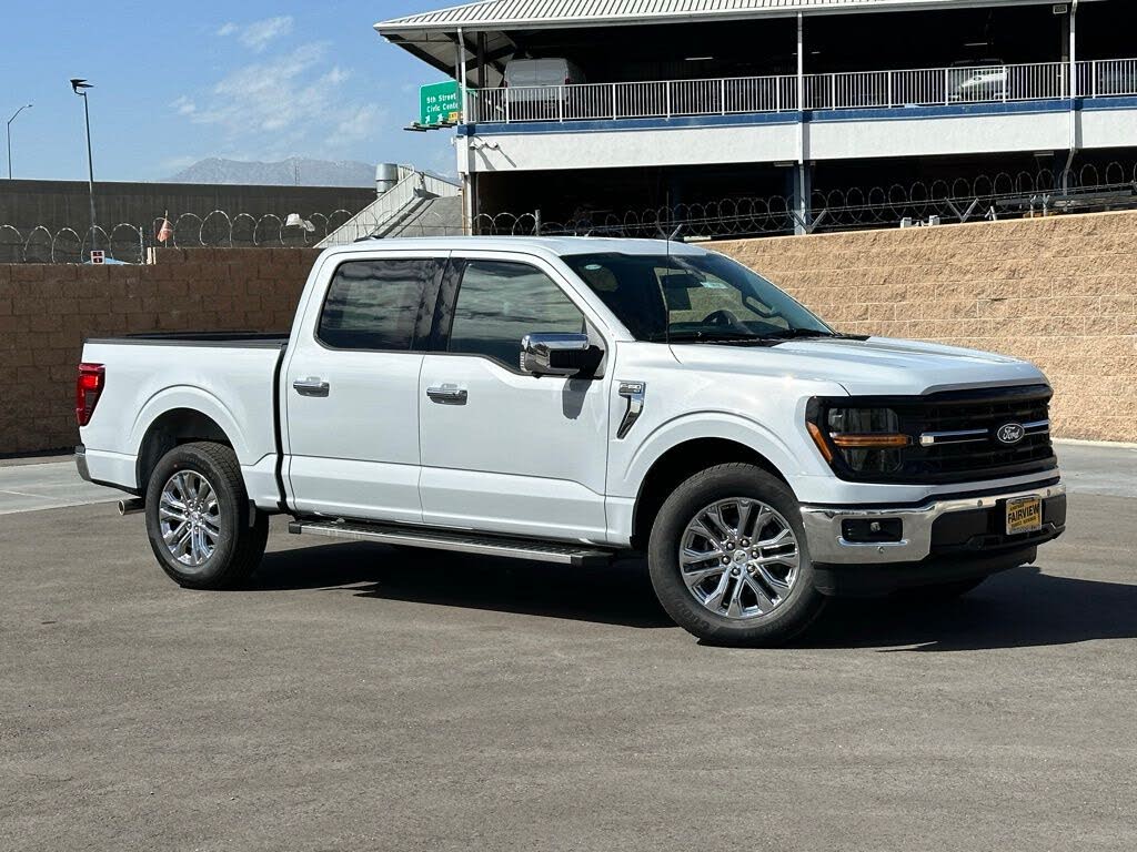 2025 Ford F-150 XLT SuperCrew RWD