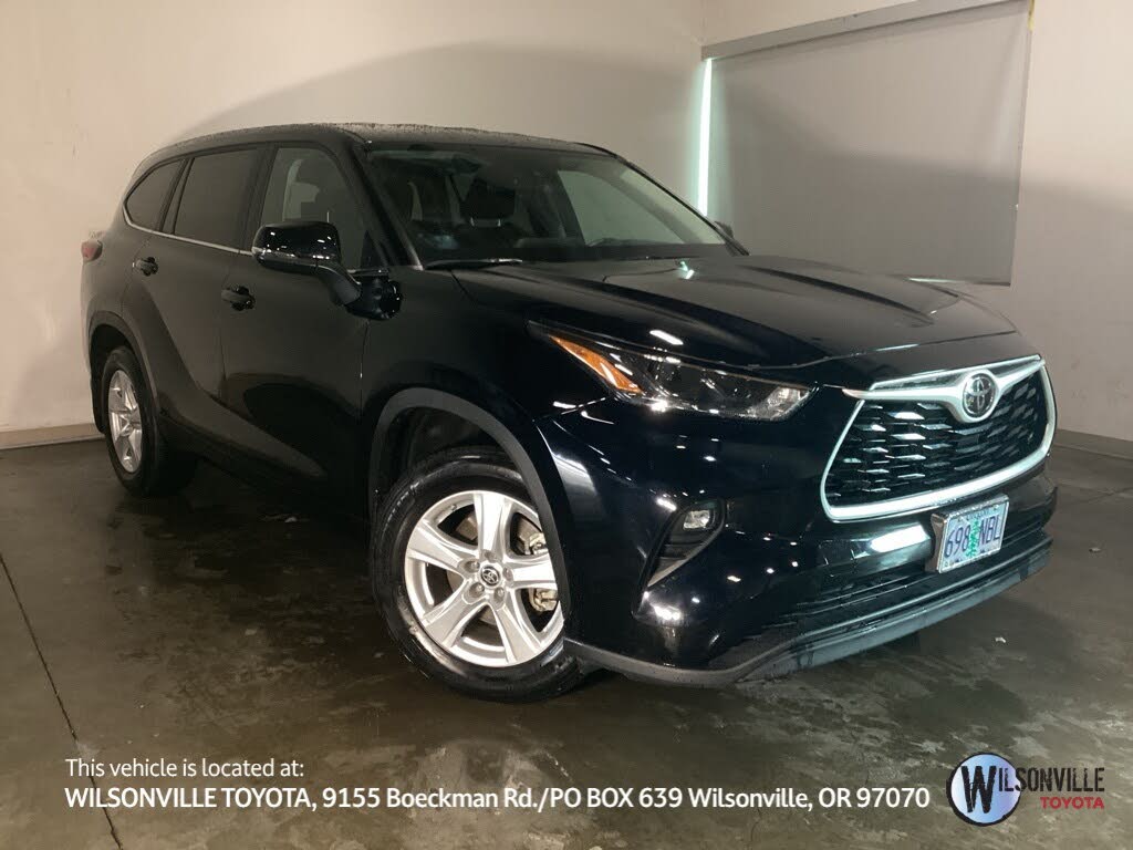 2023 Toyota Highlander LE FWD