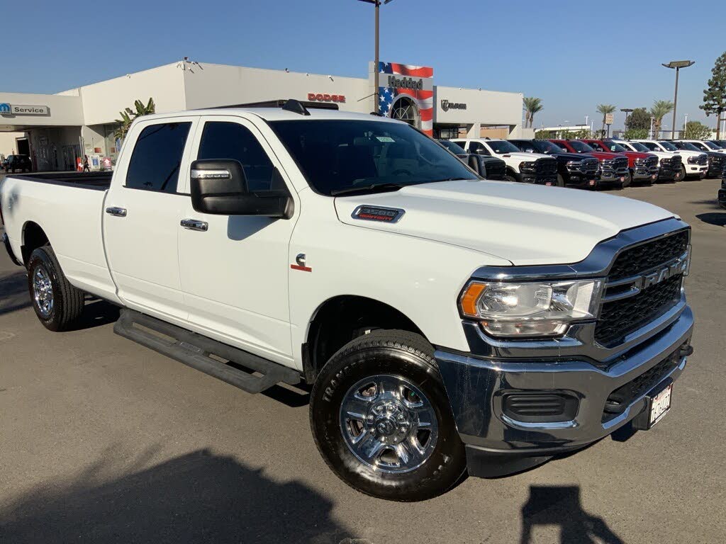 2024 RAM 3500 Tradesman Crew Cab LB 4WD