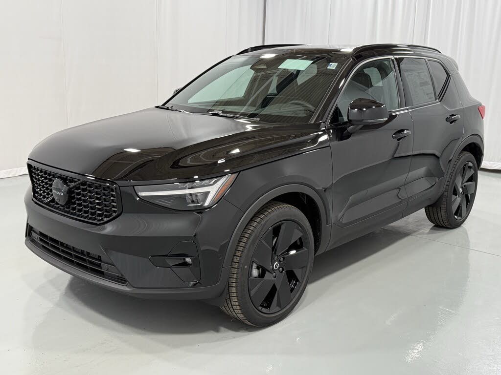 2026 Volvo XC40 B5 Ultra Black Edition AWD