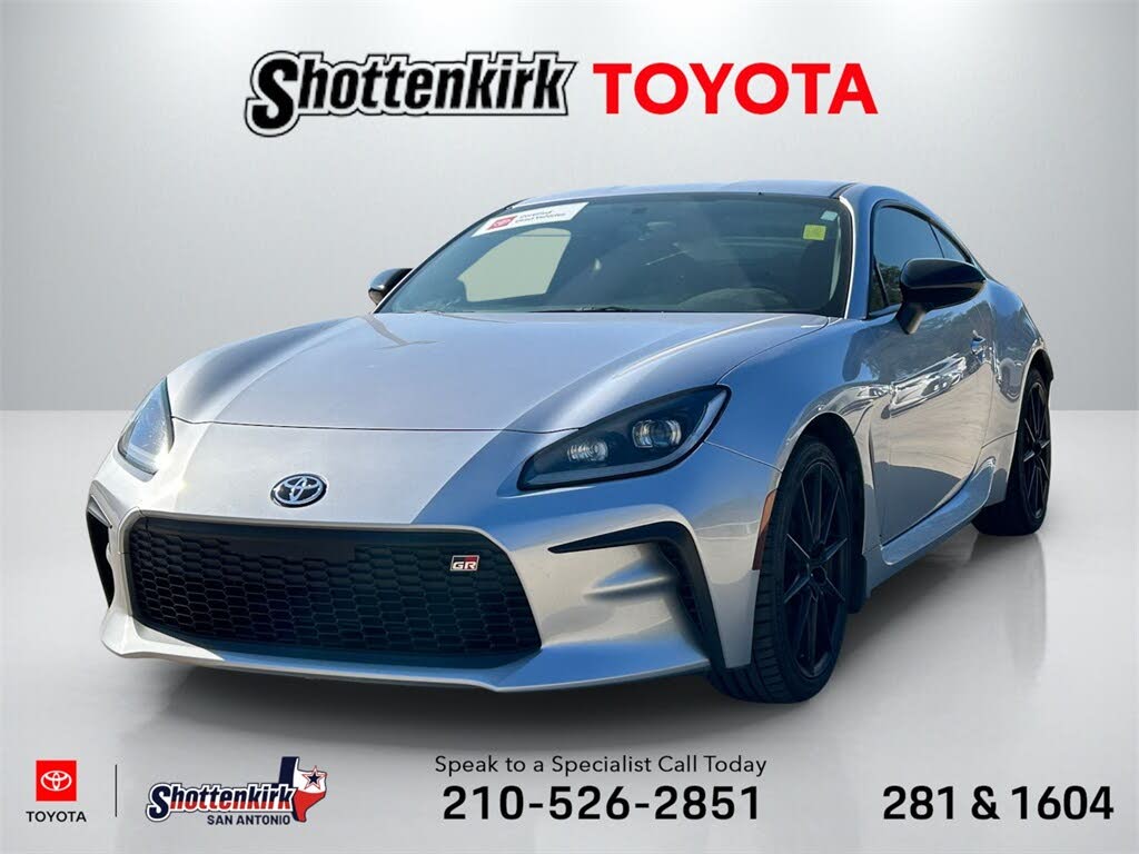 2025 Toyota GR86 Premium RWD