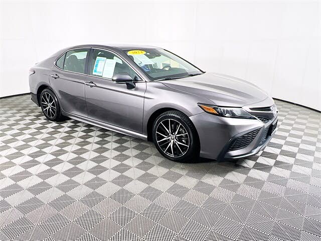 2024 Toyota Camry SE FWD