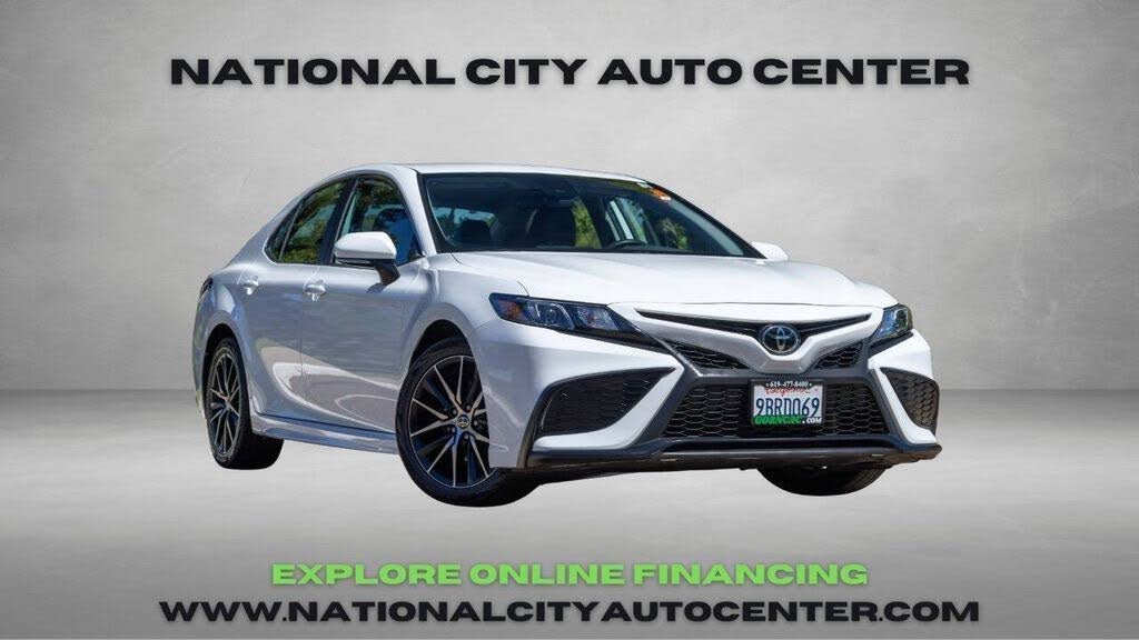 2022 Toyota Camry SE FWD