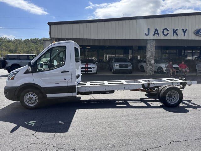 2024 Ford Transit Chassis 350 HD 11000 GVWR 138 DRW RWD