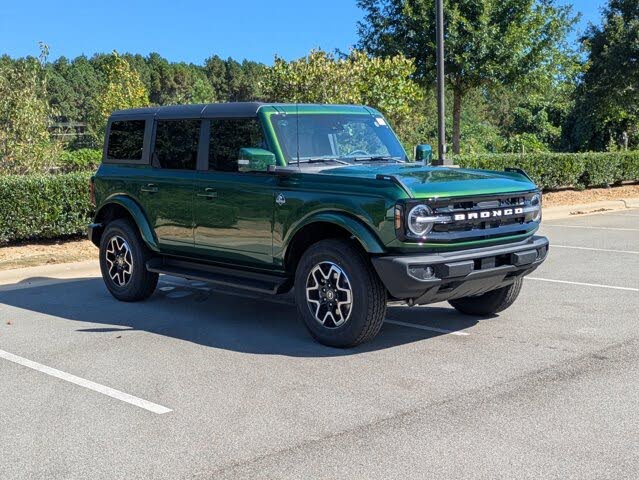 2025 Ford Bronco Outer Banks 4-Door 4WD