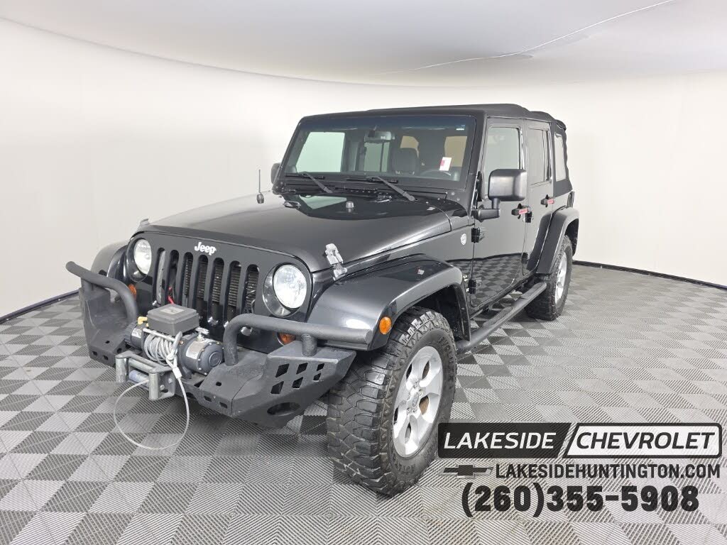 2013 Jeep Wrangler Unlimited Sahara 4WD