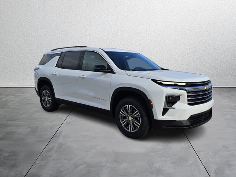 2025 Chevrolet Traverse LT FWD