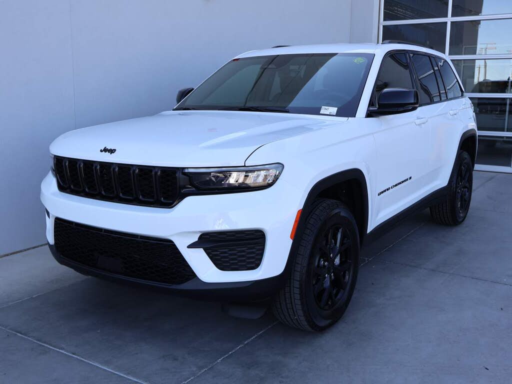 2025 Jeep Grand Cherokee Altitude 4WD