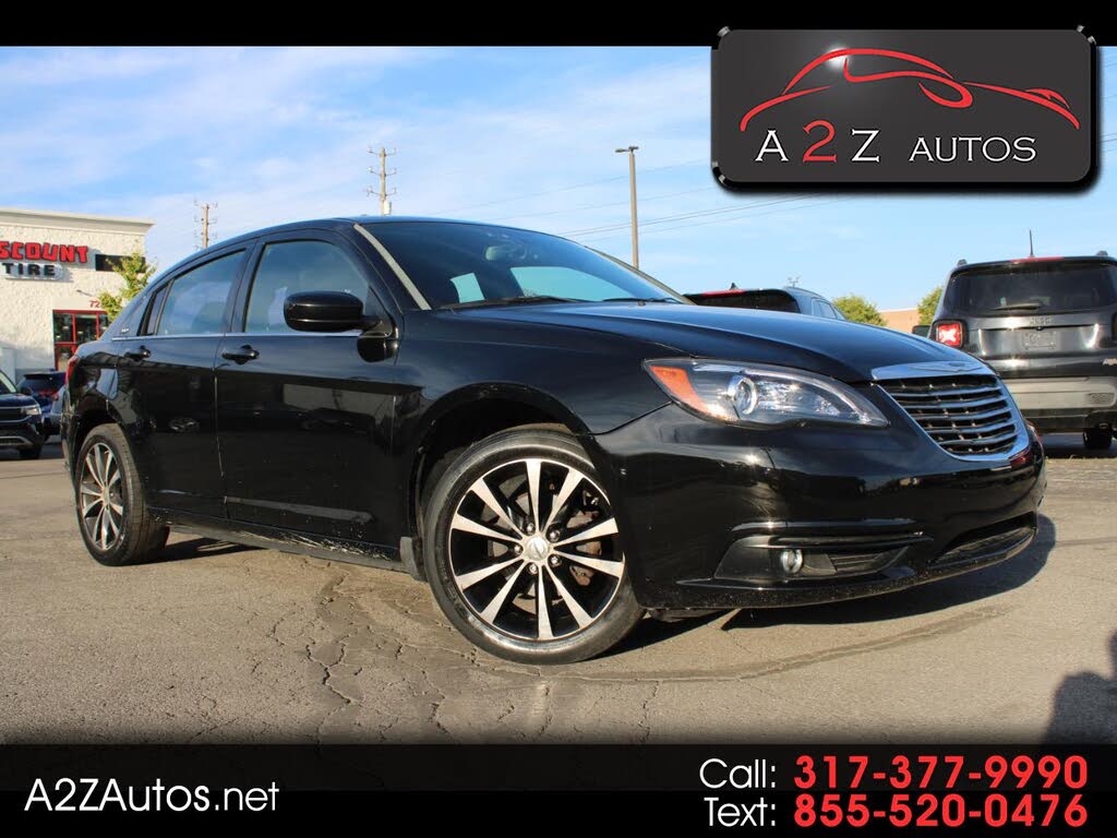 2013 Chrysler 200 Touring Sedan FWD