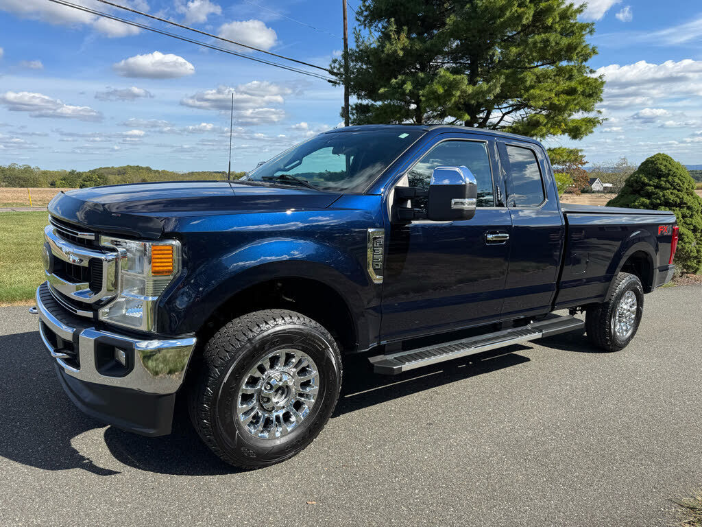 2022 Ford F-350 Super Duty XLT SuperCab LB 4WD