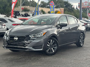 Nissan Versa SV FWD