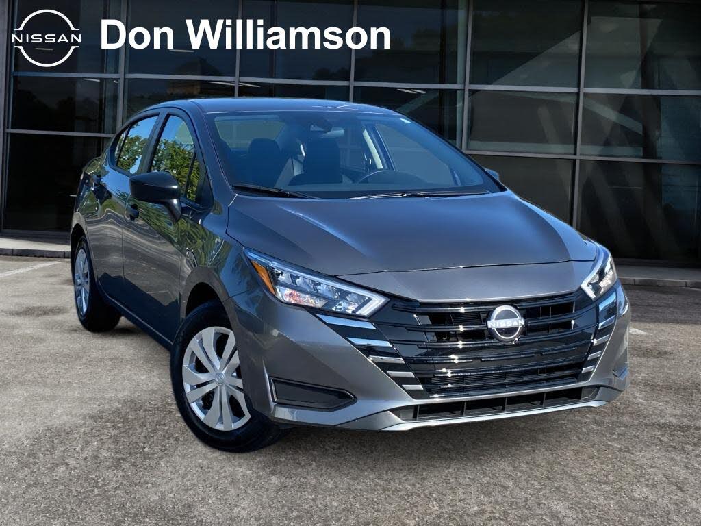 2025 Nissan Versa S FWD
