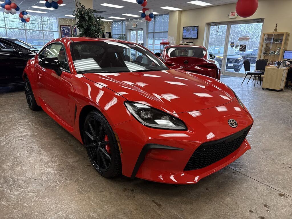 2025 Toyota GR86 Premium RWD