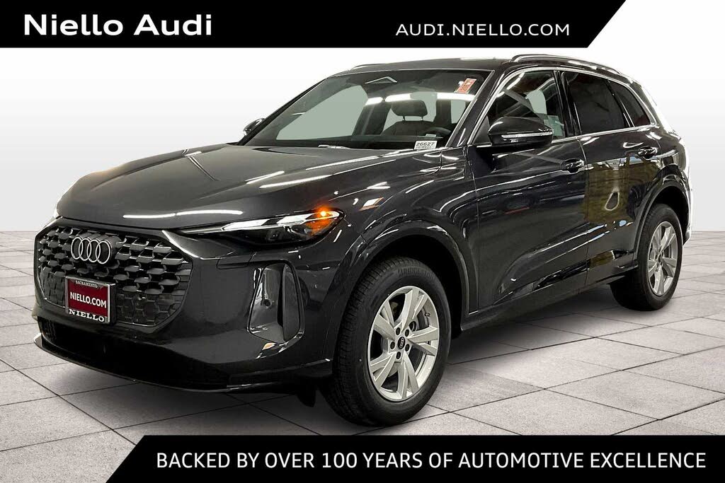 2025 Audi Q5 quattro Premium 40 TFSI