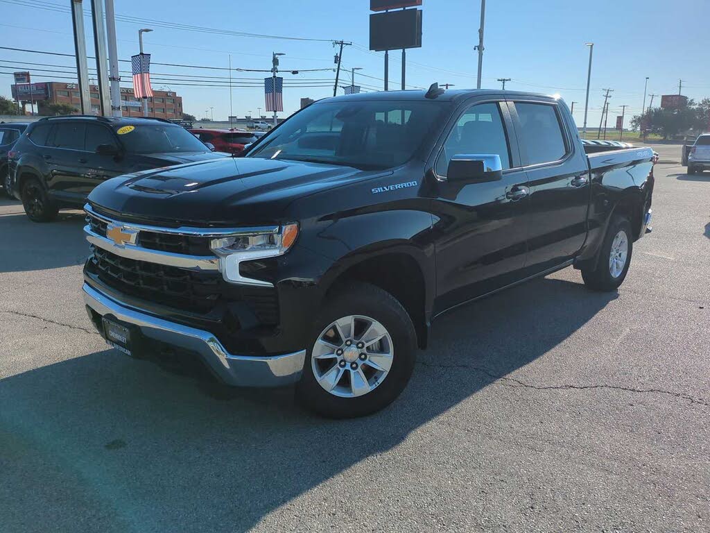2025 Chevrolet Silverado 1500 LT Crew Cab 4WD