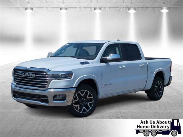 2025 RAM 1500 Laramie Crew Cab 4WD