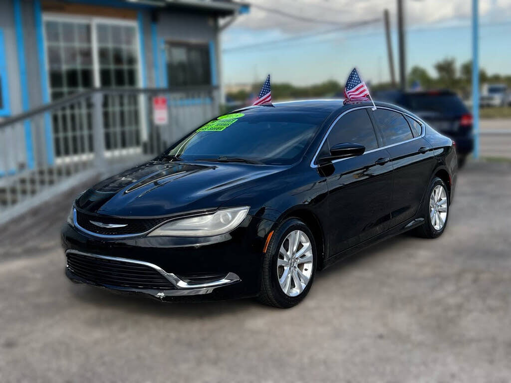 2015 Chrysler 200 Limited Sedan FWD