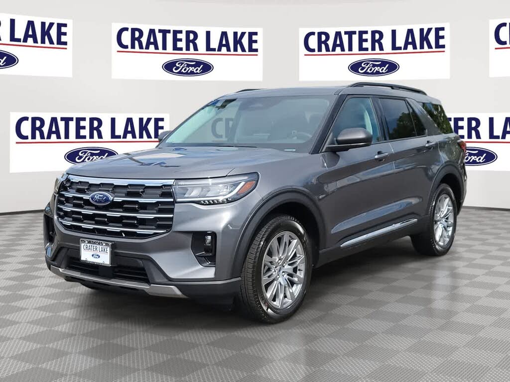 2025 Ford Explorer Active AWD