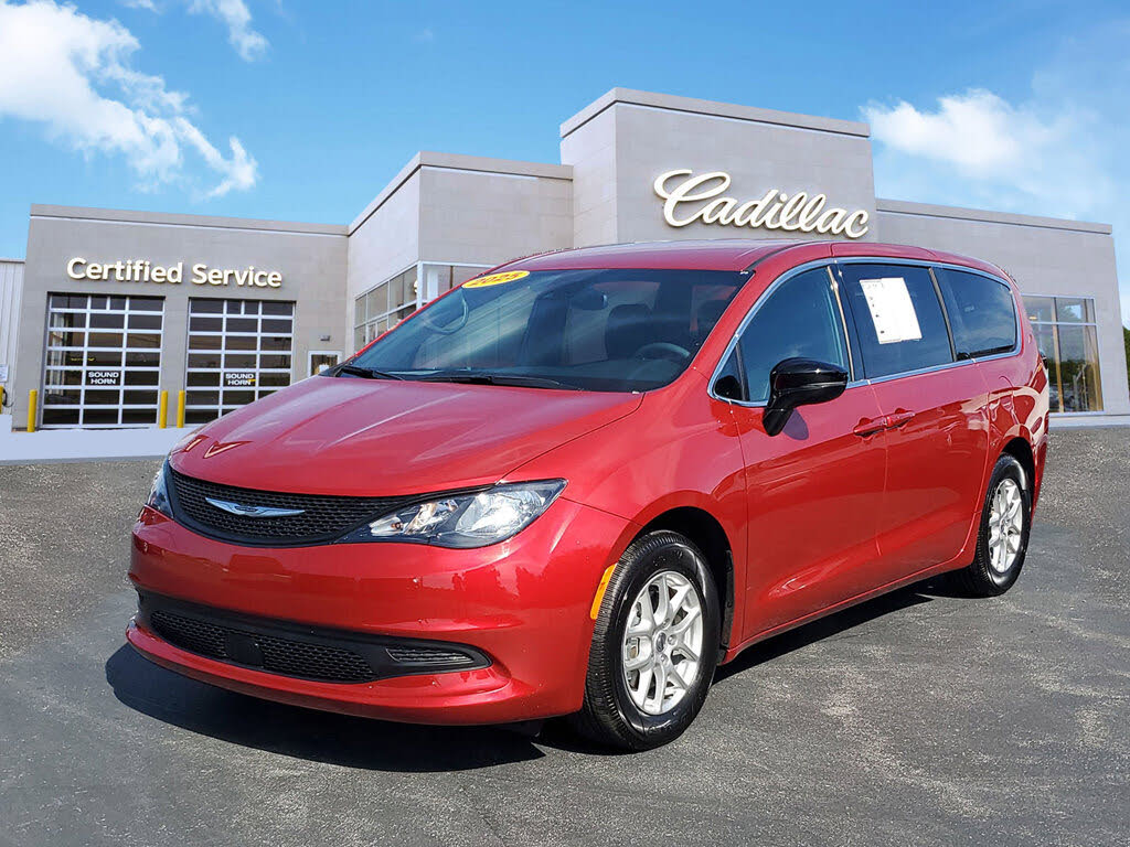 2025 Chrysler Voyager LX FWD