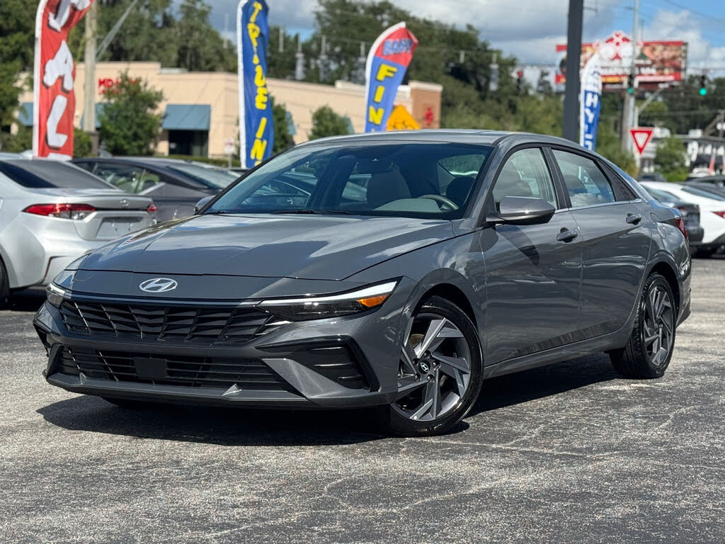 2025 Hyundai Elantra SEL Convenience FWD