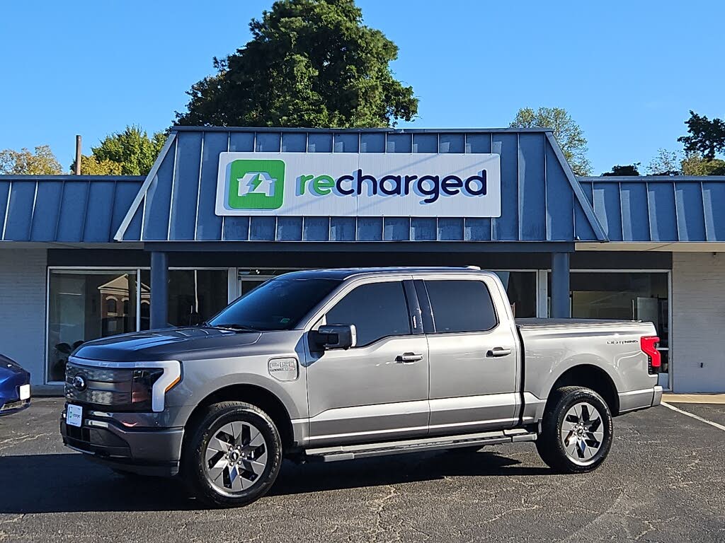 2023 Ford F-150 Lightning Lariat SuperCrew AWD
