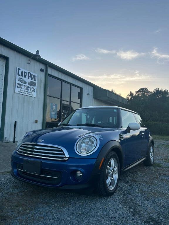 2013 MINI Cooper Hatchback FWD