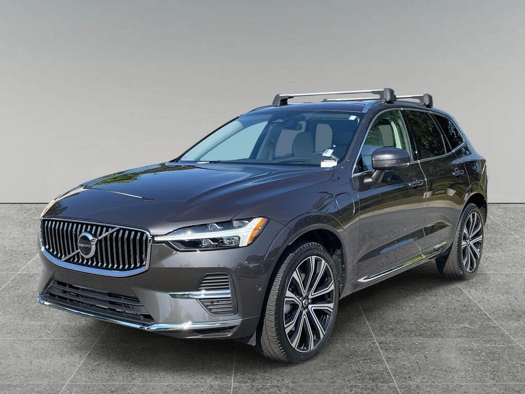 2023 Volvo XC60 Recharge T8 Ultimate Bright Theme eAWD