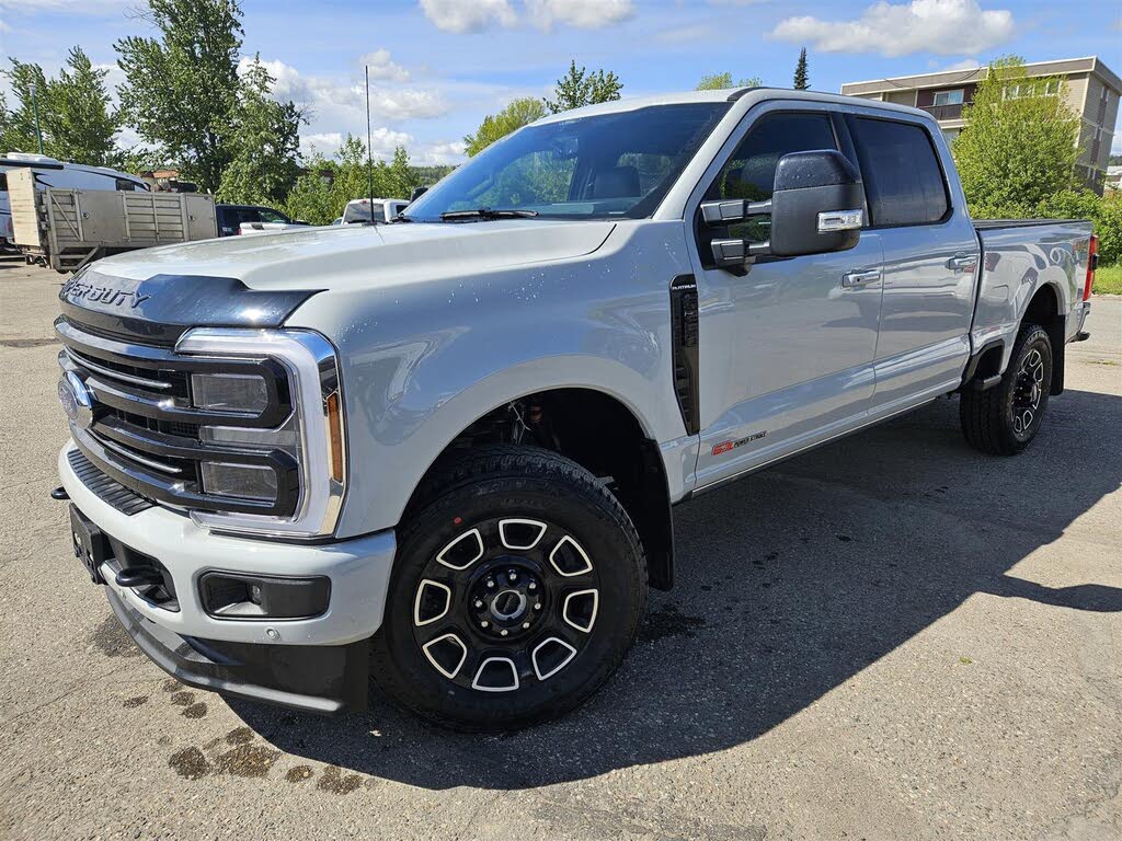 2025 Ford F-250 Super Duty Platinum Crew Cab 4WD