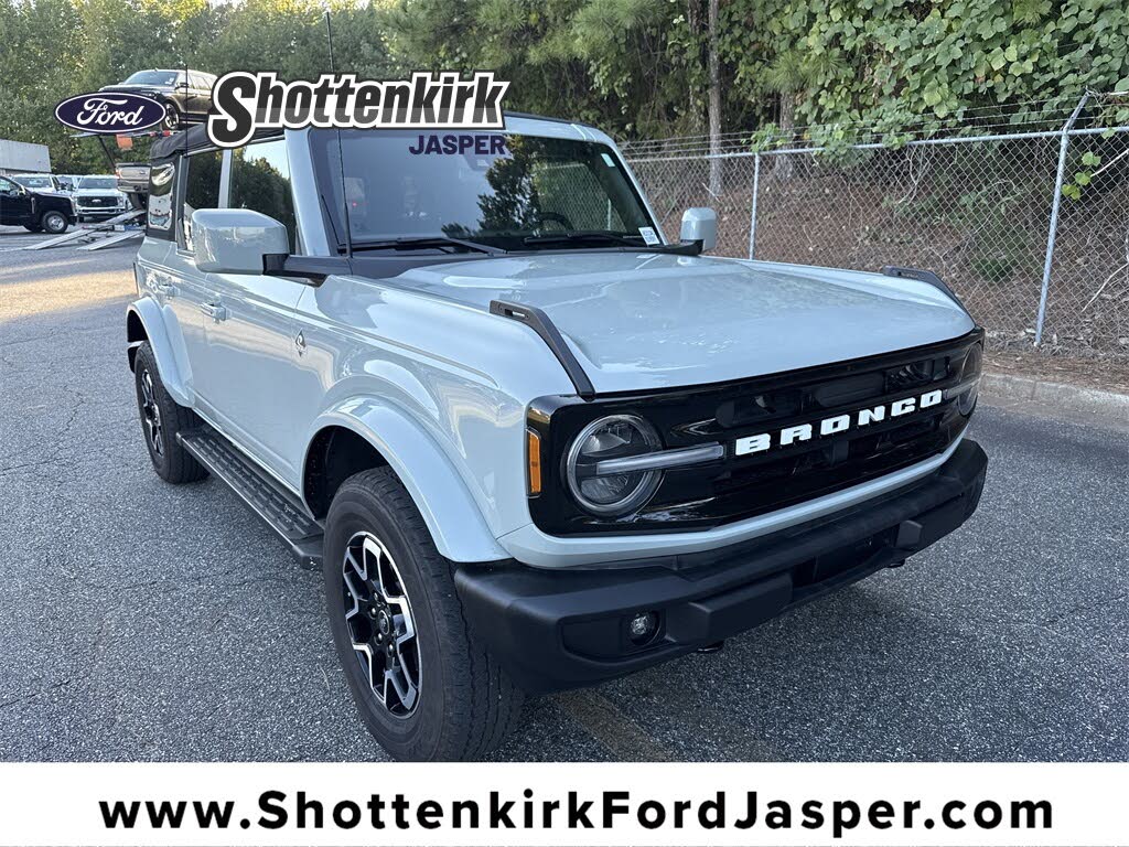 2024 Ford Bronco Outer Banks 4-Door 4WD