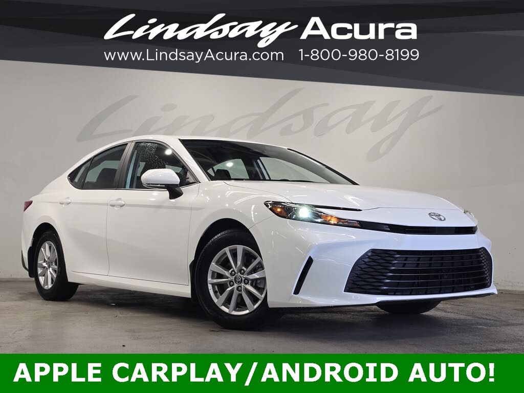 2025 Toyota Camry LE FWD