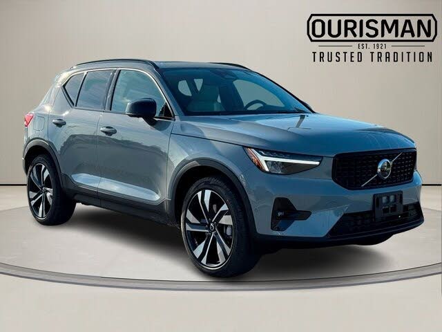 2026 Volvo XC40 B5 Plus AWD