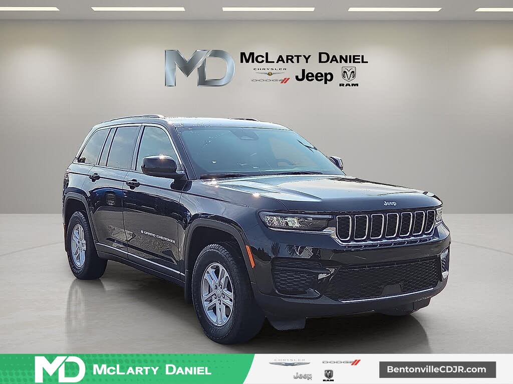 2025 Jeep Grand Cherokee Laredo 4WD