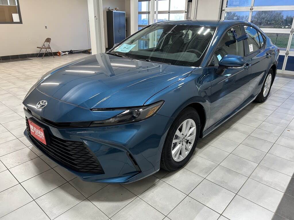 2026 Toyota Camry LE FWD