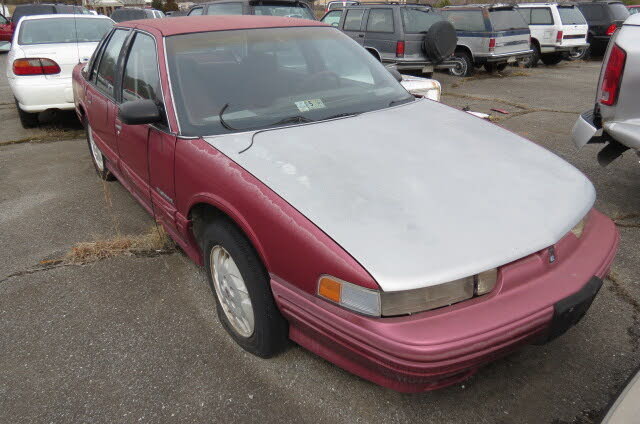 1992 Oldsmobile Cutlass Supreme 4 Dr S Sedan