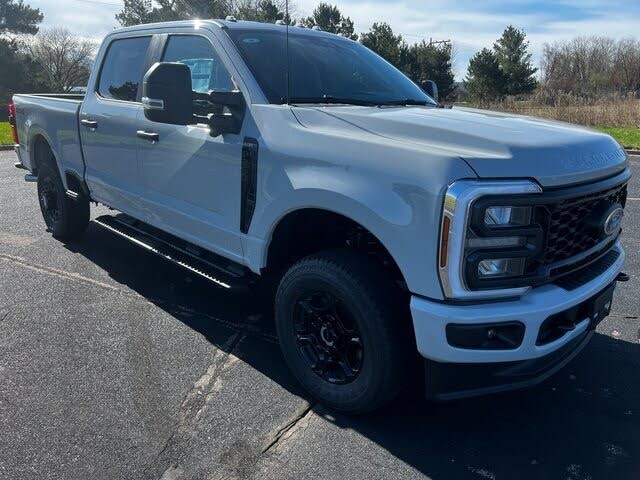 2025 Ford F-250 Super Duty XL Crew Cab 4WD