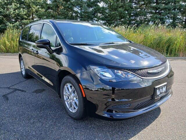 2026 Chrysler Voyager LX FWD