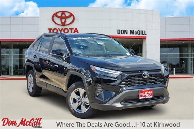 2025 Toyota RAV4 XLE FWD