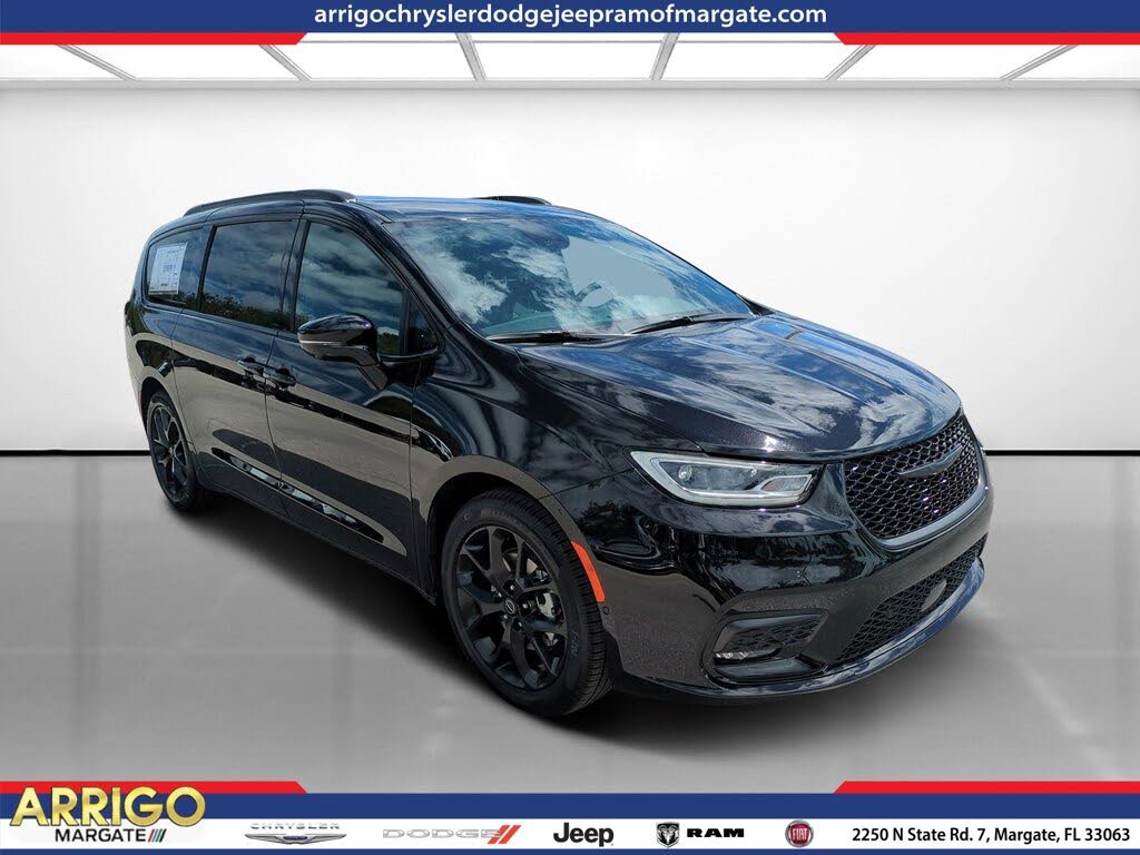 2026 Chrysler Pacifica Select FWD