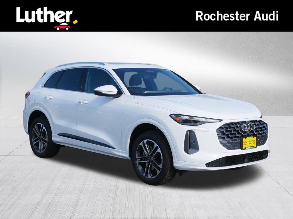 2025 Audi Q5 quattro Premium 40 TFSI