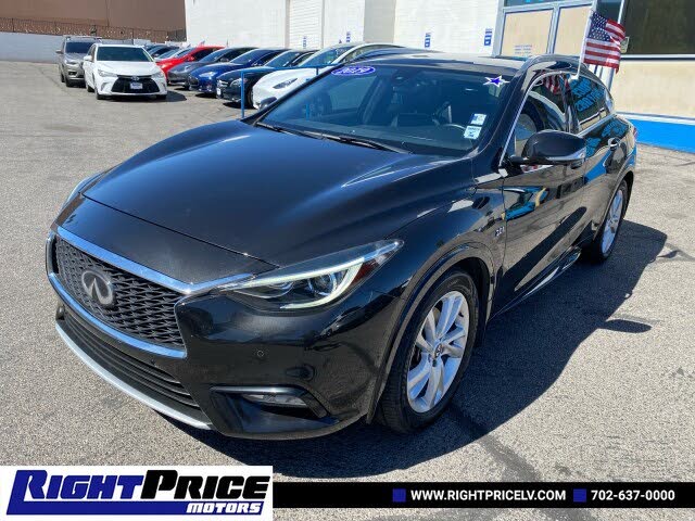 2019 INFINITI QX30 Essential FWD