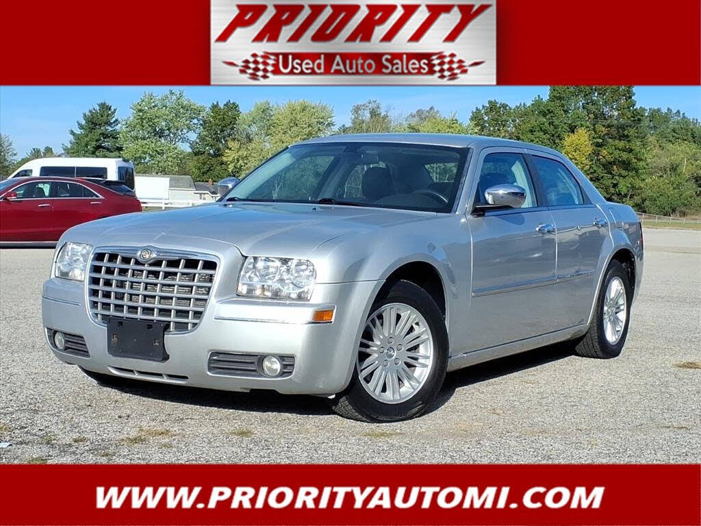 2010 Chrysler 300 Touring RWD