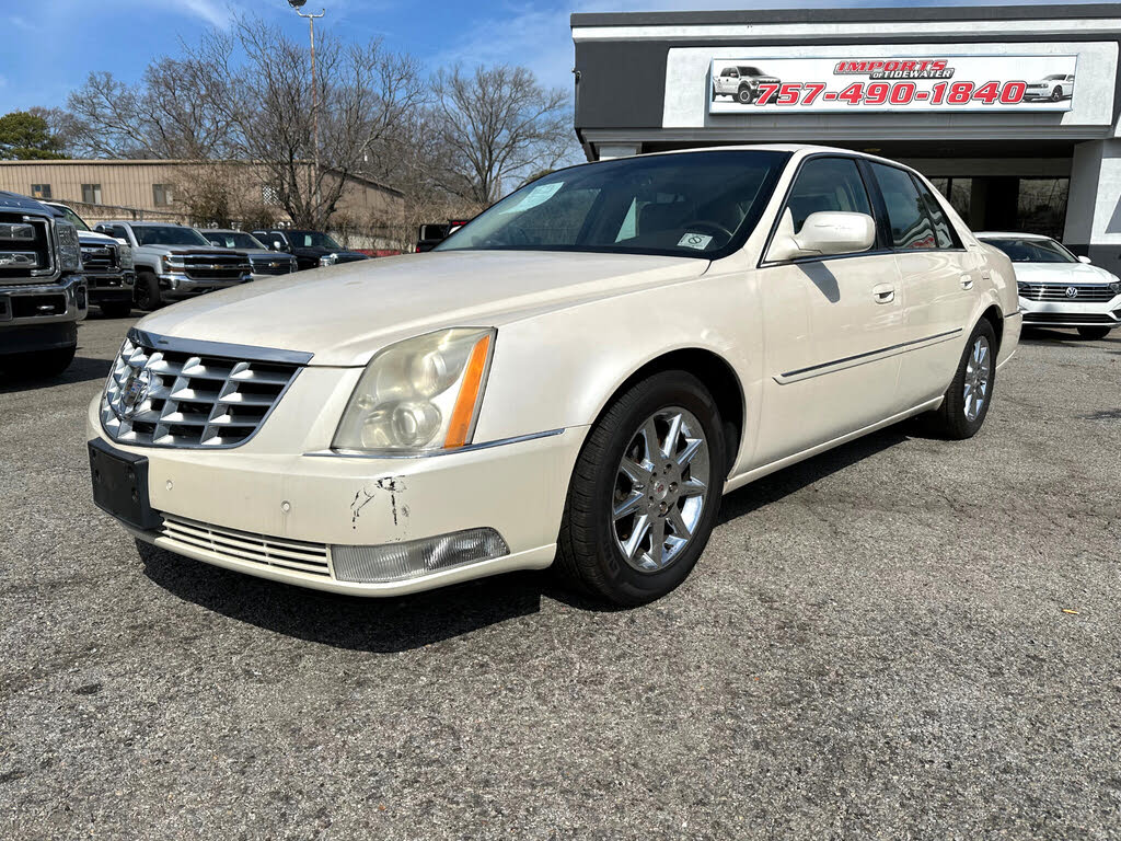 2011 Cadillac DTS Luxury FWD