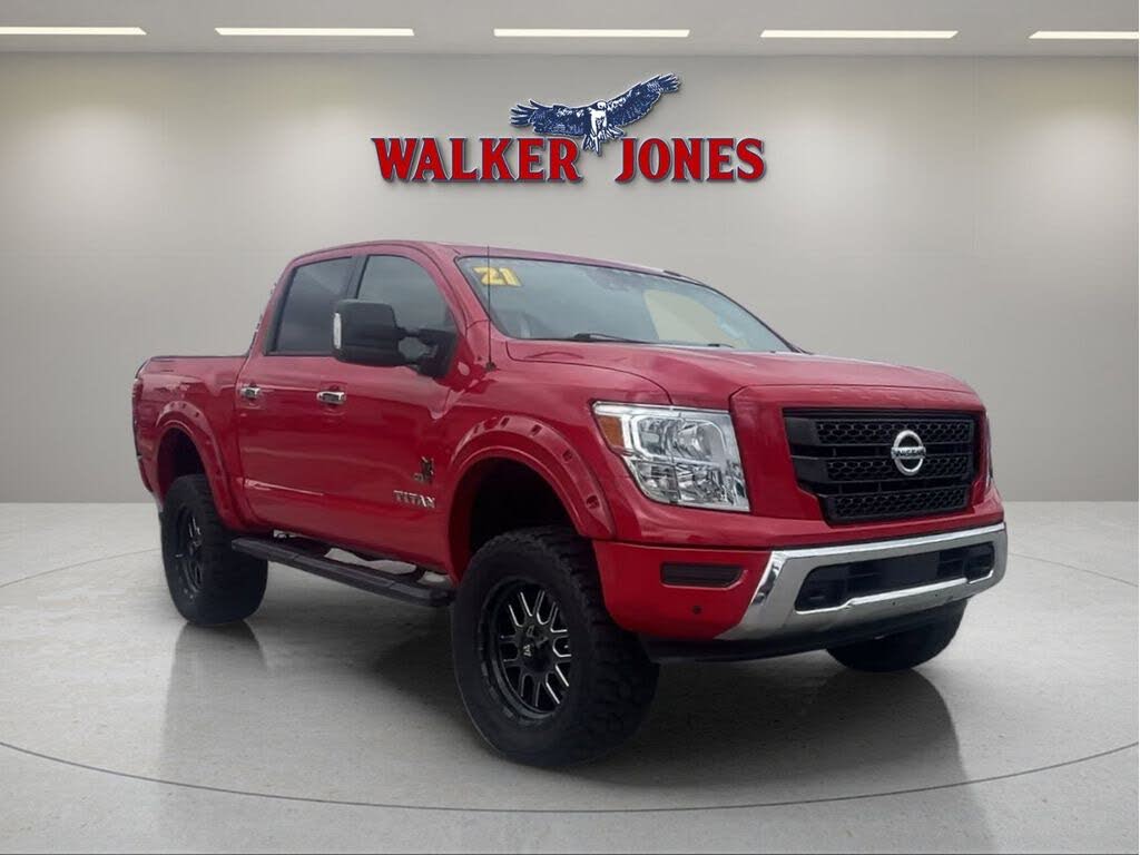 2021 Nissan Titan SV Crew Cab 4WD