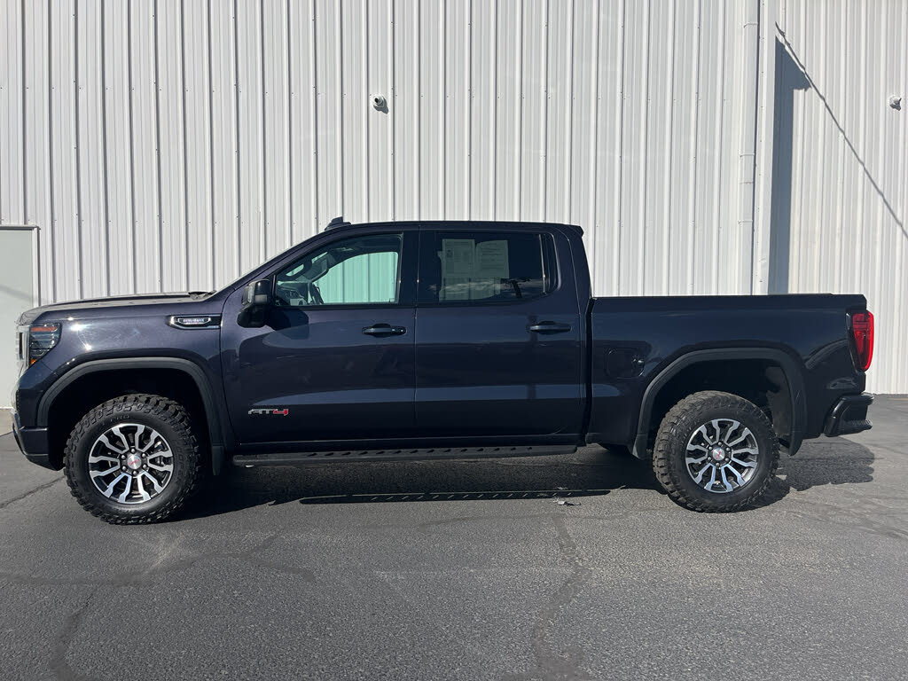 2023 GMC Sierra 1500 AT4 Crew Cab 4WD